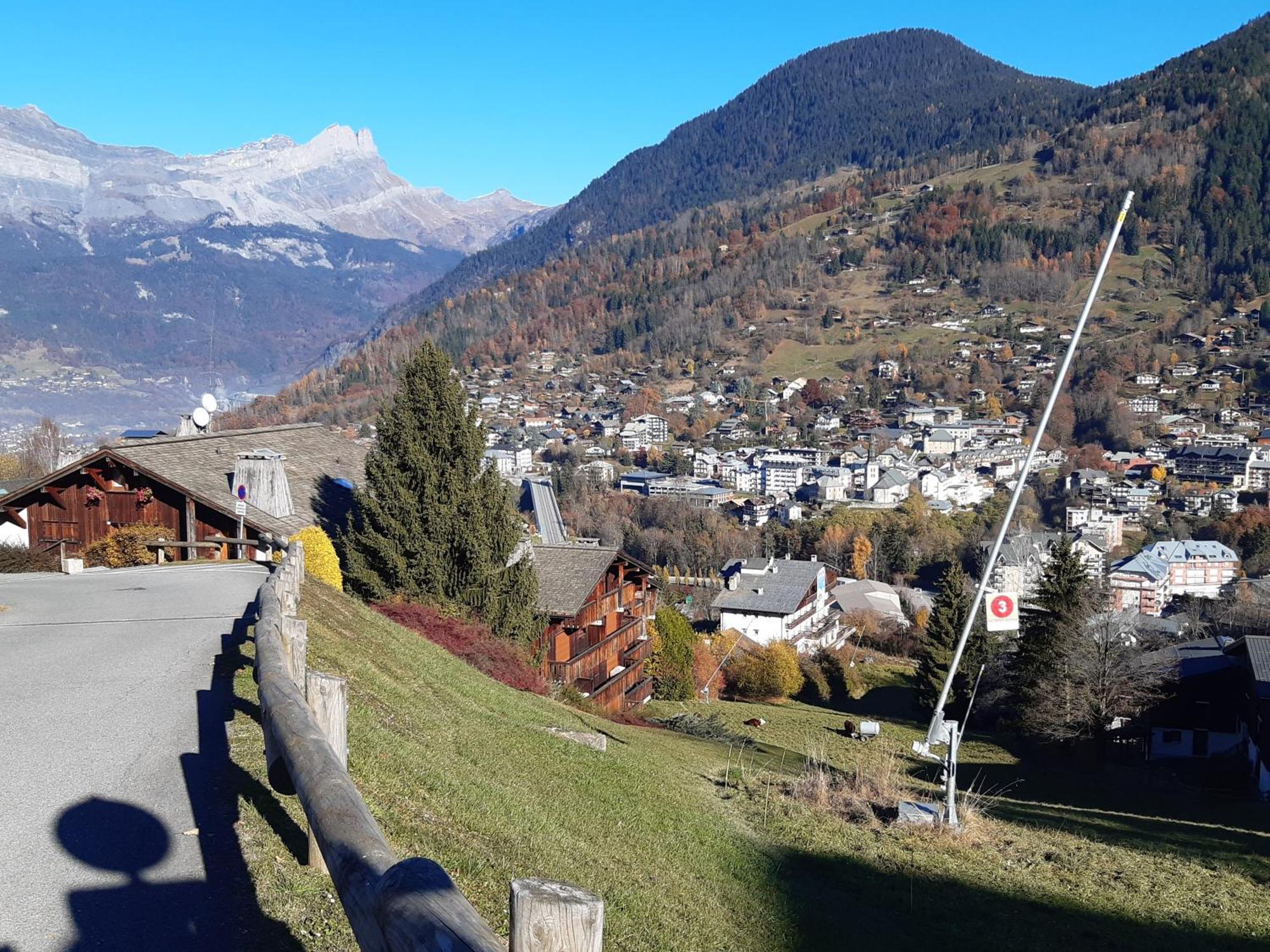Appartement Meuble Avec Vue Sur Les Montagnes Et Piscine L'Ete Saint-Gervais-les-Bains Exterior foto